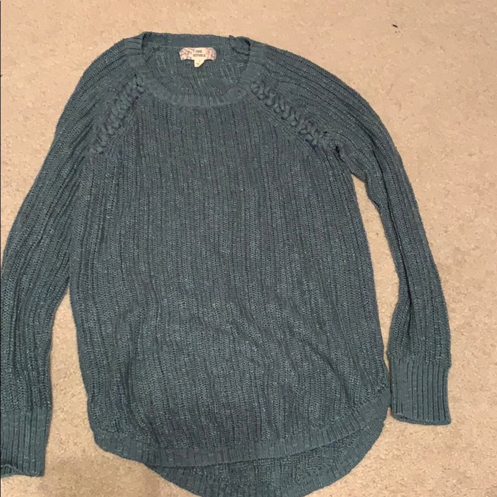 Juniors sweater